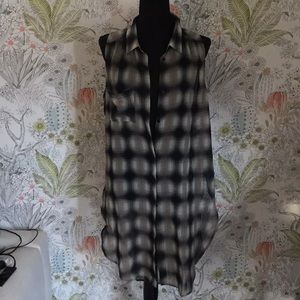 Lush Sleeveless Button Down Tunic Blouse